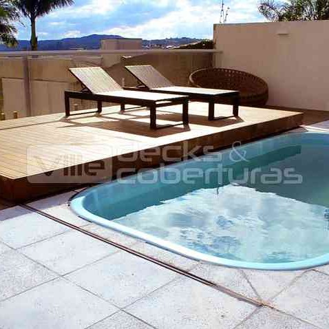 Deck Retrátil de Madeira Para Piscina em Florianópolis - SC