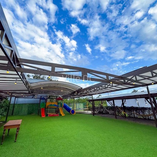 Cobertura Retrátil Ville DC para Espaço de Eventos na Praia do Rosa