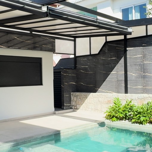 Cobertura para piscina: o que avaliar antes de iniciar um projeto?