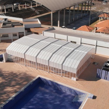 Cobertura Telescópica Retrátil Para Piscina em São Miguel das Missões / RS